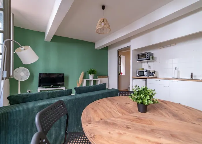 Centre - Proche Des Arènes Et De La Maison Carrée Appartamento